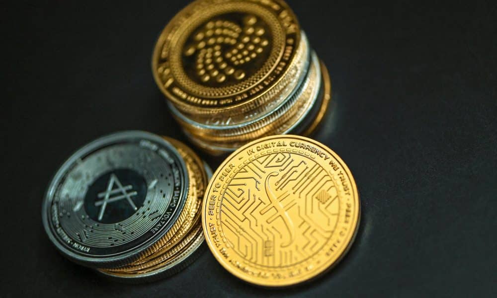 카르다노 [ADA] 시가 총액 기준으로 XRP 미만이지만 일일 이익은 그렇지 않은 상태입니다.